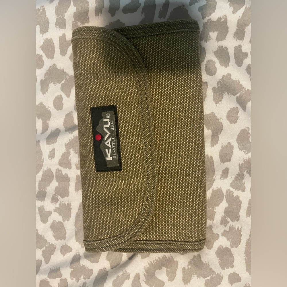Kavu velcro wallet